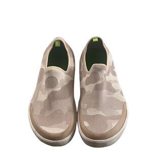 OOFOS OOmg eeZee Limited Women's
Tan Camo 8